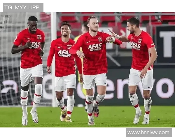 PSV埃因霍温主场迎战阿尔克马尔争夺荷甲冠军荣耀 PSV埃因霍温主场迎战阿尔克马尔争夺荷甲冠军荣耀