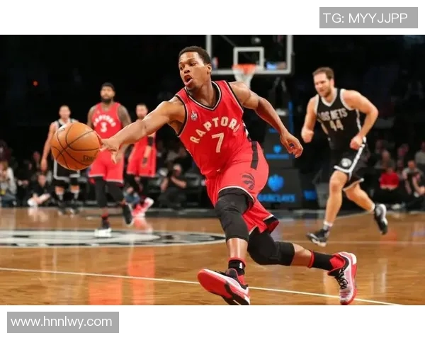 丹佛掘金与夏洛特黄蜂的精彩对决揭示了NBA新赛季的激烈竞争与球队实力的较量 丹佛掘金与夏洛特黄蜂的精彩对决揭示了NBA新赛季的激烈竞争与球队实力的较量