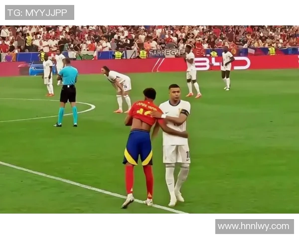 皇马与曼联西甲精彩对决全场录像回放及精彩瞬间分析 皇马与曼联西甲精彩对决全场录像回放及精彩瞬间分析