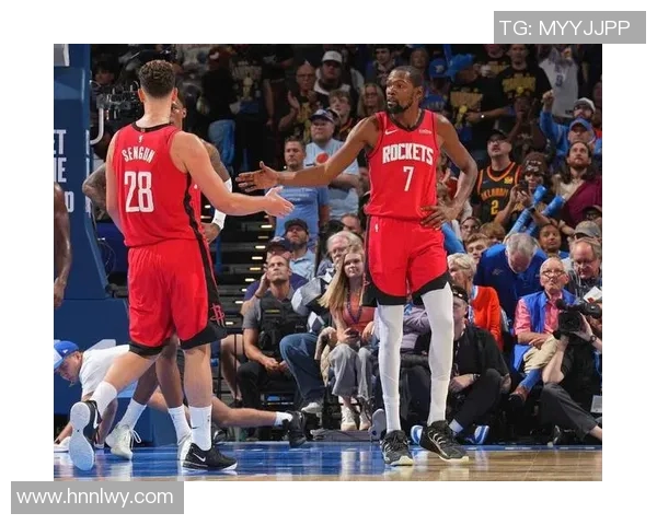 火箭队与雷霆队精彩对决直播球吧全程回顾与分析