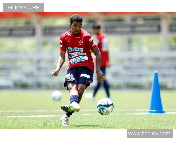 大宫松鼠与爱缓的精彩对决探秘两队战术与球员表现的深度分析 大宫松鼠与爱缓的精彩对决探秘两队战术与球员表现的深度分析