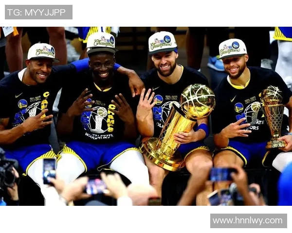 布鲁克洛佩斯:从篮球场上的巨人到全能战士的华丽转身 布鲁克洛佩斯:从篮球场上的巨人到全能战士的华丽转身