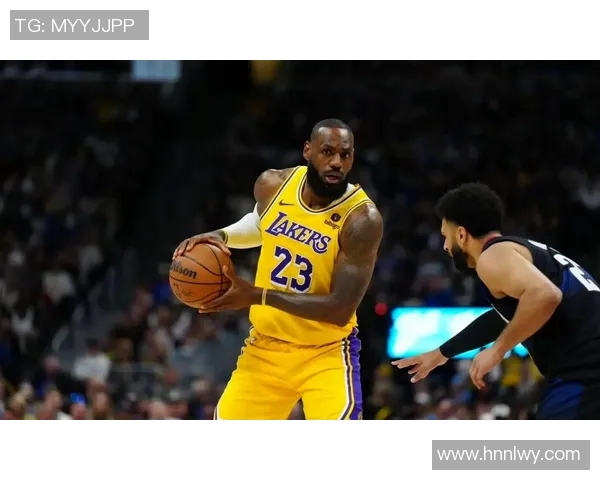 湖人与掘金激战9月21日争夺季前赛胜利的精彩对决 湖人与掘金激战9月21日争夺季前赛胜利的精彩对决