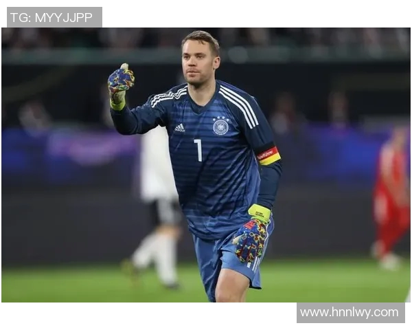 诺伊尔：从门将到传奇的足球之路与辉煌成就解析
